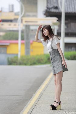 我是暗夜中的罂粟